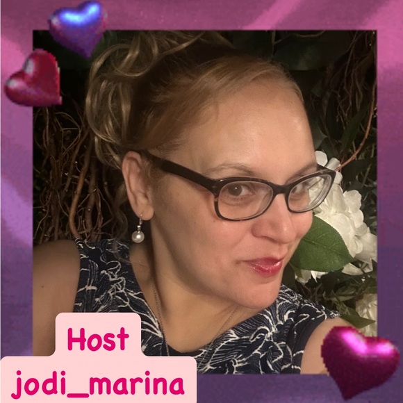 PASS THE MIC: 12/7 🎤😆 CLOSET TRAIN - Picture 2 of 7